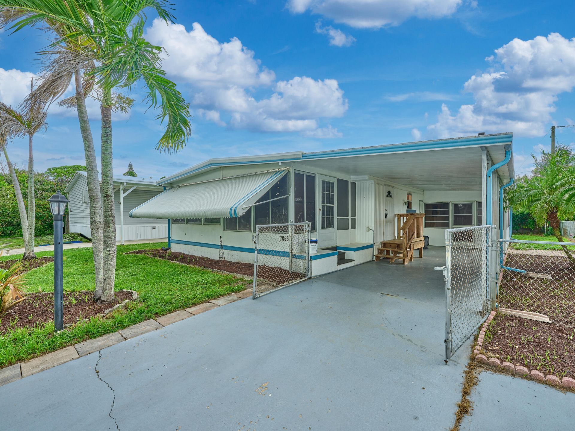7965 SE Wren Avenue, Hobe Sound, FL 33455 Photo