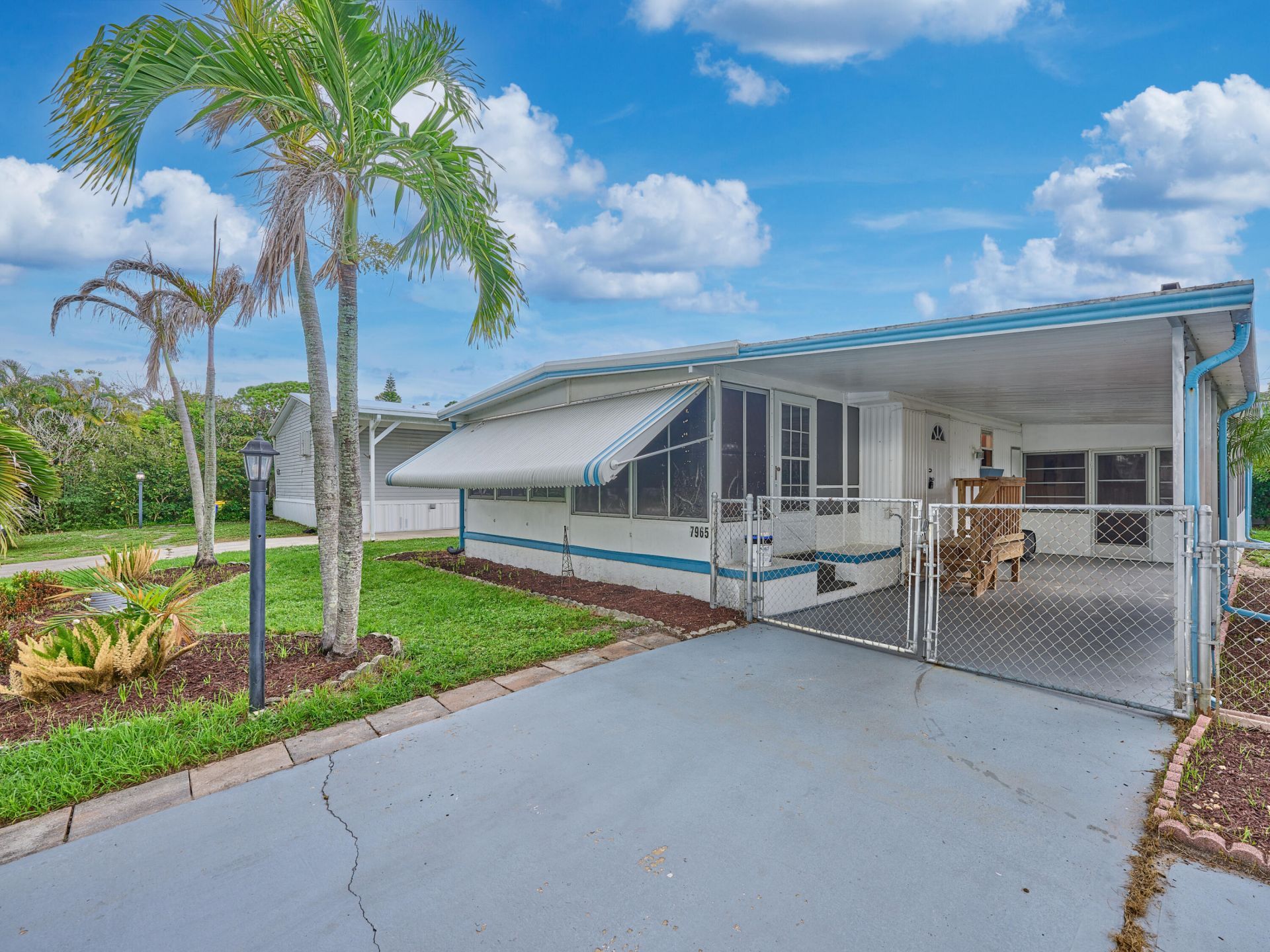 7965 SE Wren Avenue, Hobe Sound, FL 33455 Photo