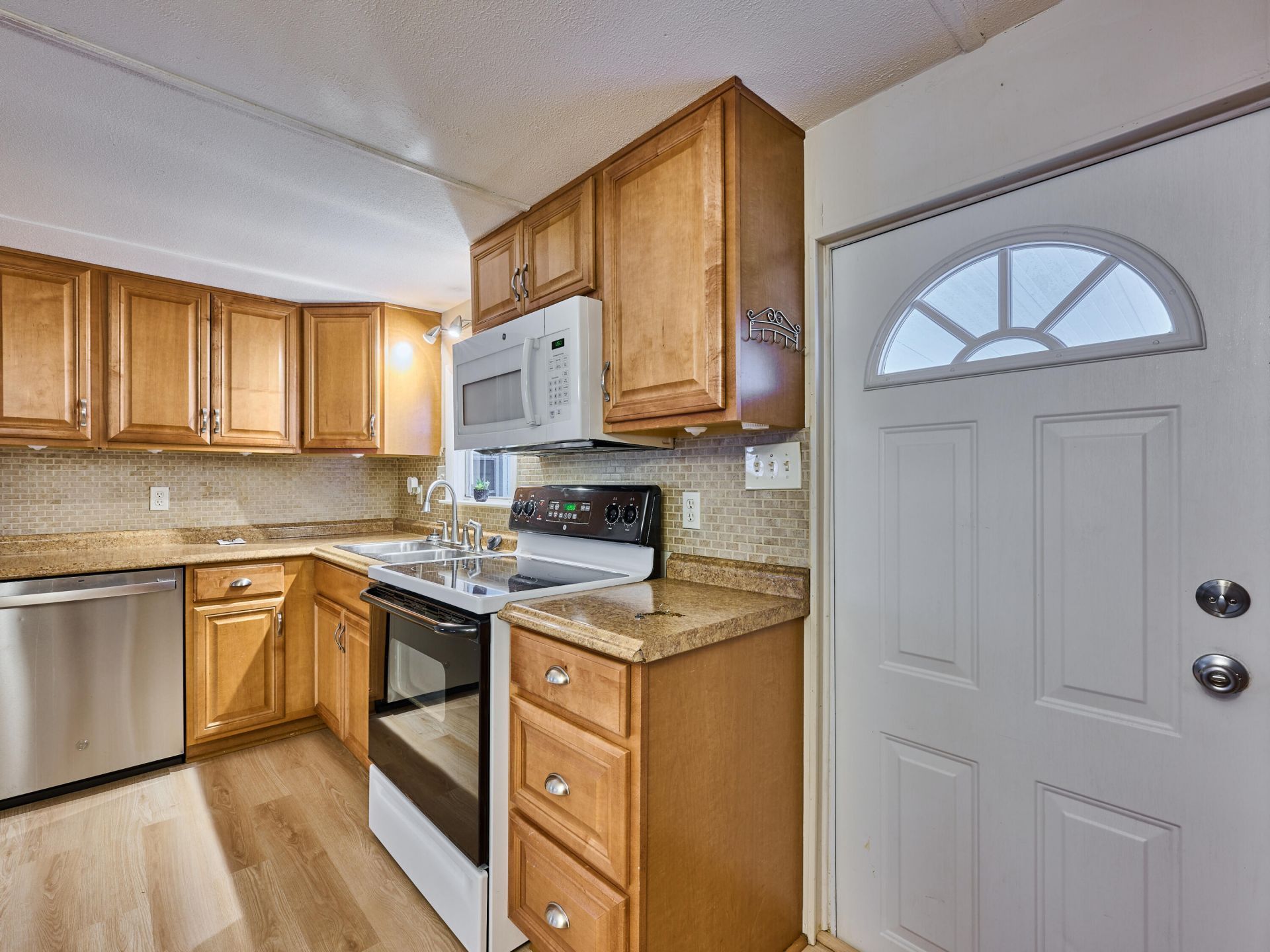 7965 SE Wren Avenue, Hobe Sound, FL 33455 Photo
