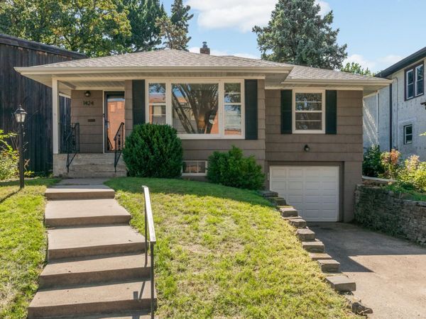 1424 Almond Avenue, Saint Paul, MN 55108