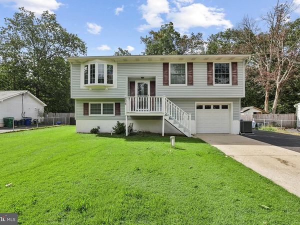 208 FLORIDA TRAIL, BROWNS MILLS, NJ 08015