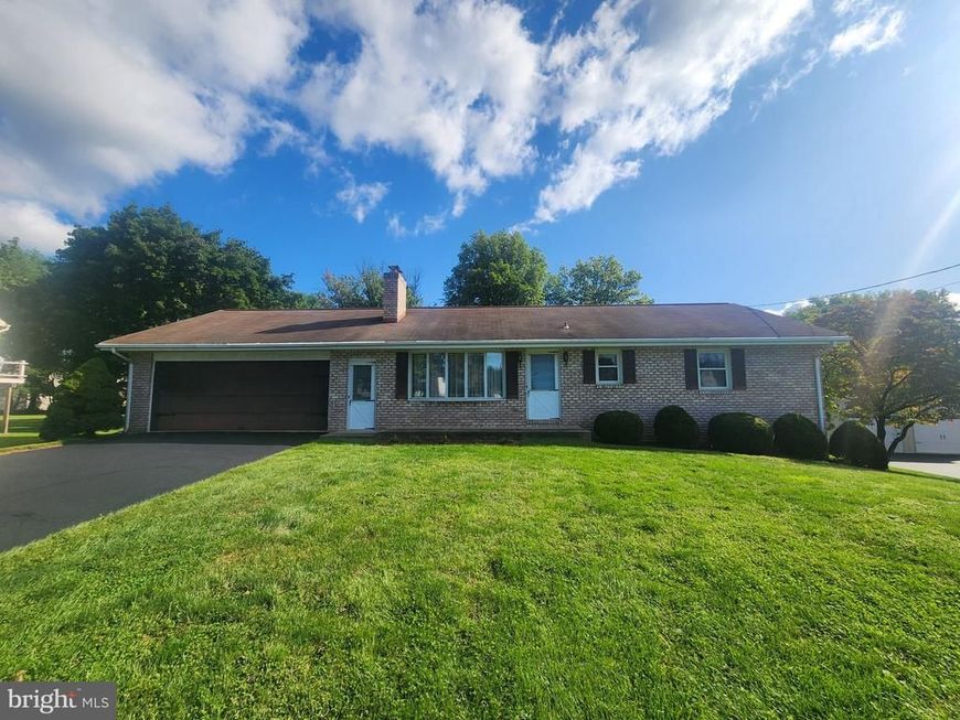 2241 Seitz Drive, Lancaster, PA 17601 Main Photo