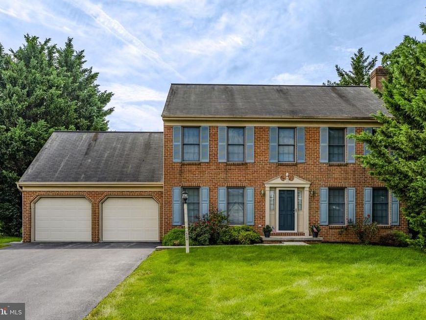504 Spring Hollow Drive , New Holland, PA 17557 Main Photo
