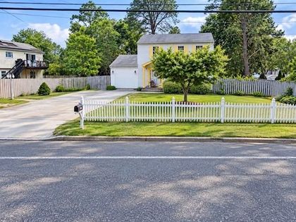 214 Calebs Path Brentwood, NY 11717