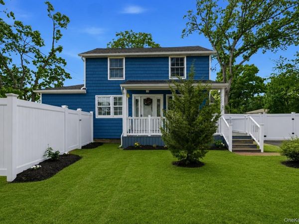 2 Taft Avenue , Islip, NY 11751