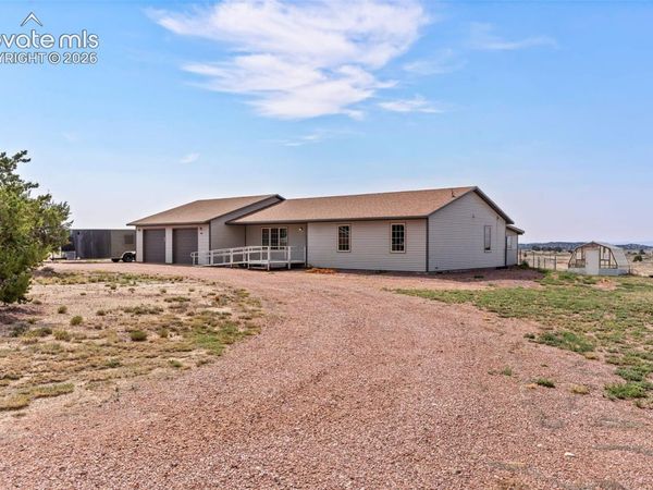 1407 Top Notch Trail, Penrose, CO 81240