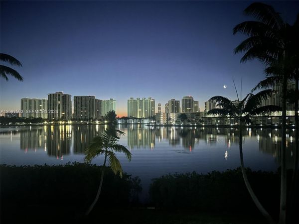 2861 NE Leonard Dr, Unit F206, Aventura, FL 33160