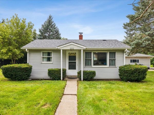 4809 E Wonder Lake Road , Wonder Lake, IL 60097