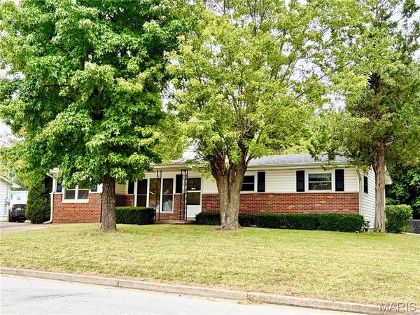 76 Ruth Drive , St Charles, MO 63301