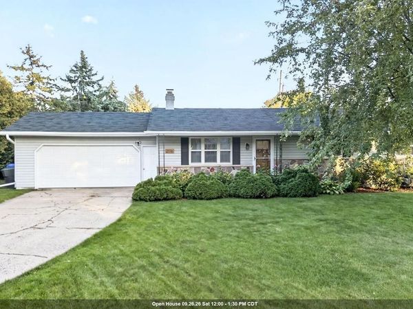 2516 N SUMMIT STREET, Appleton, WI 54914