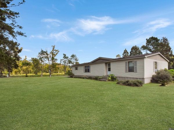 14182 Lebeau Rd, St Amant, LA 70774