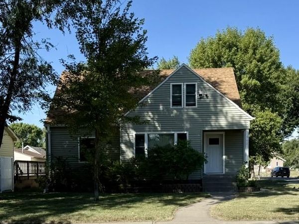 302 S Harrison Street, Aberdeen, SD 57401