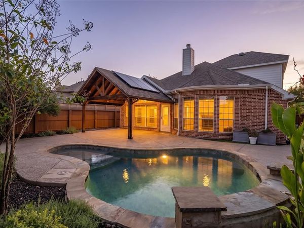 8748 Dayton Drive, Lantana, TX 76226