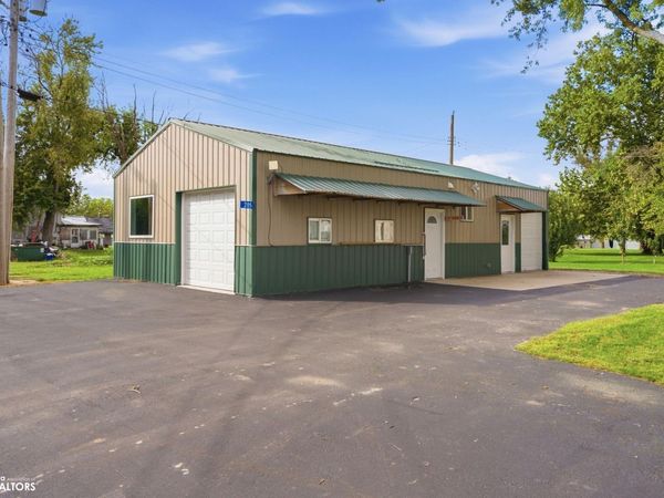 205 Franklin Street, West Chester, IA 52359