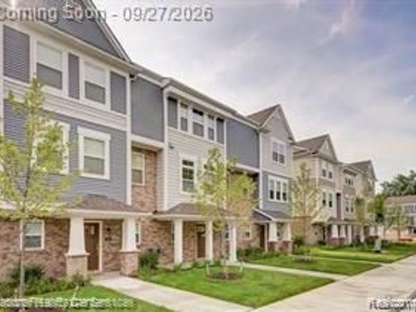 384 Heatherdale Lane, Ferndale, Mi 48220