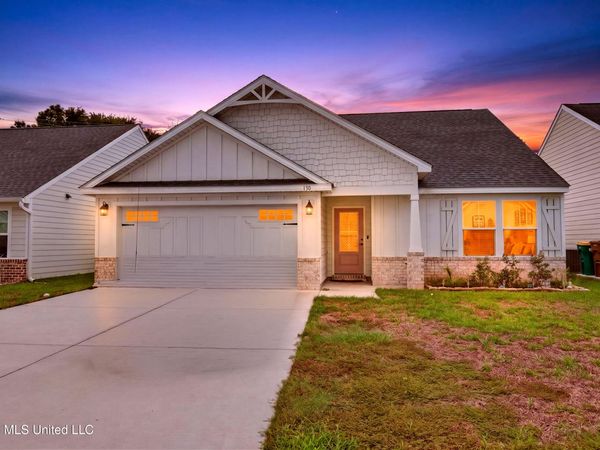 130 Pointe Breeze Way, Biloxi, MS 39531