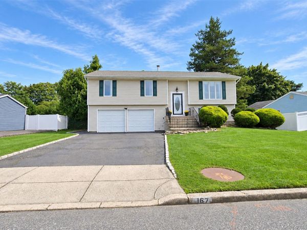 167 Glenmere Way, Holbrook, NY 11741