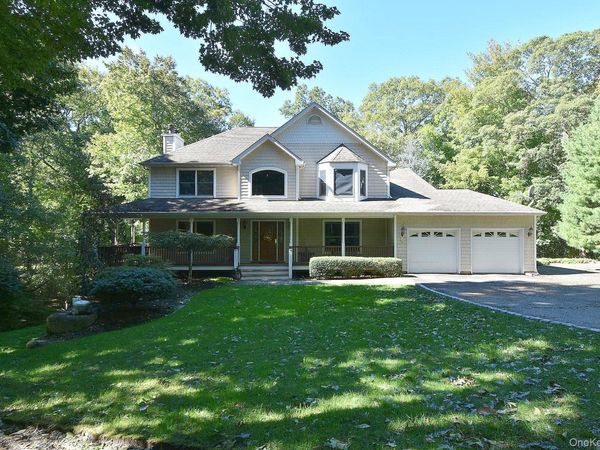 230 W Woodland Drive, Wading River, NY 11792