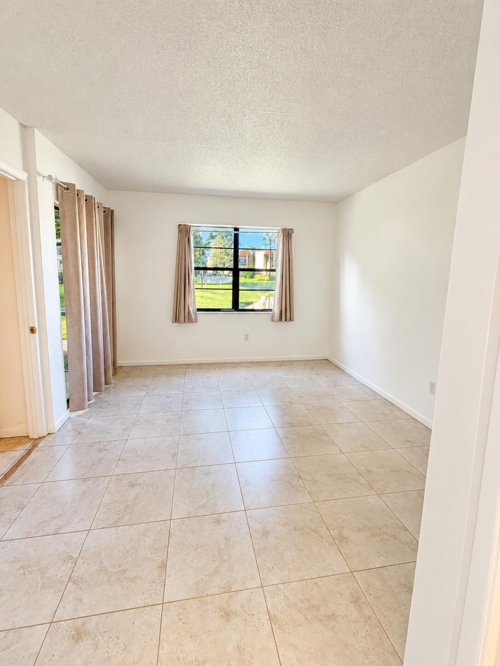 2050 Oleander Boulevard, Unit 7-104, Fort Pierce, FL 34950 Photo