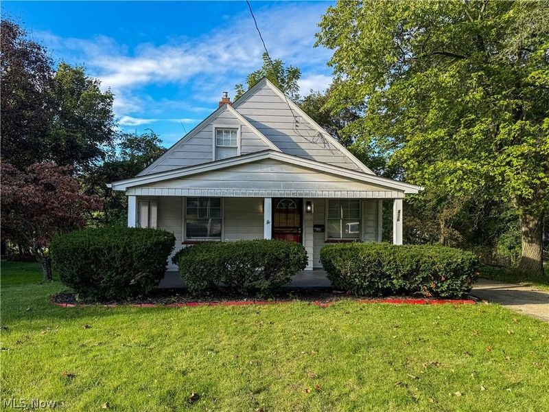 426 E Laclede Avenue , Youngstown, OH 44507 Photo 2