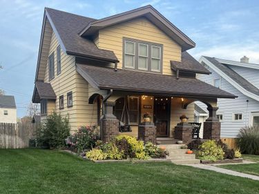 3076 S 32 Street, Omaha, NE 68105