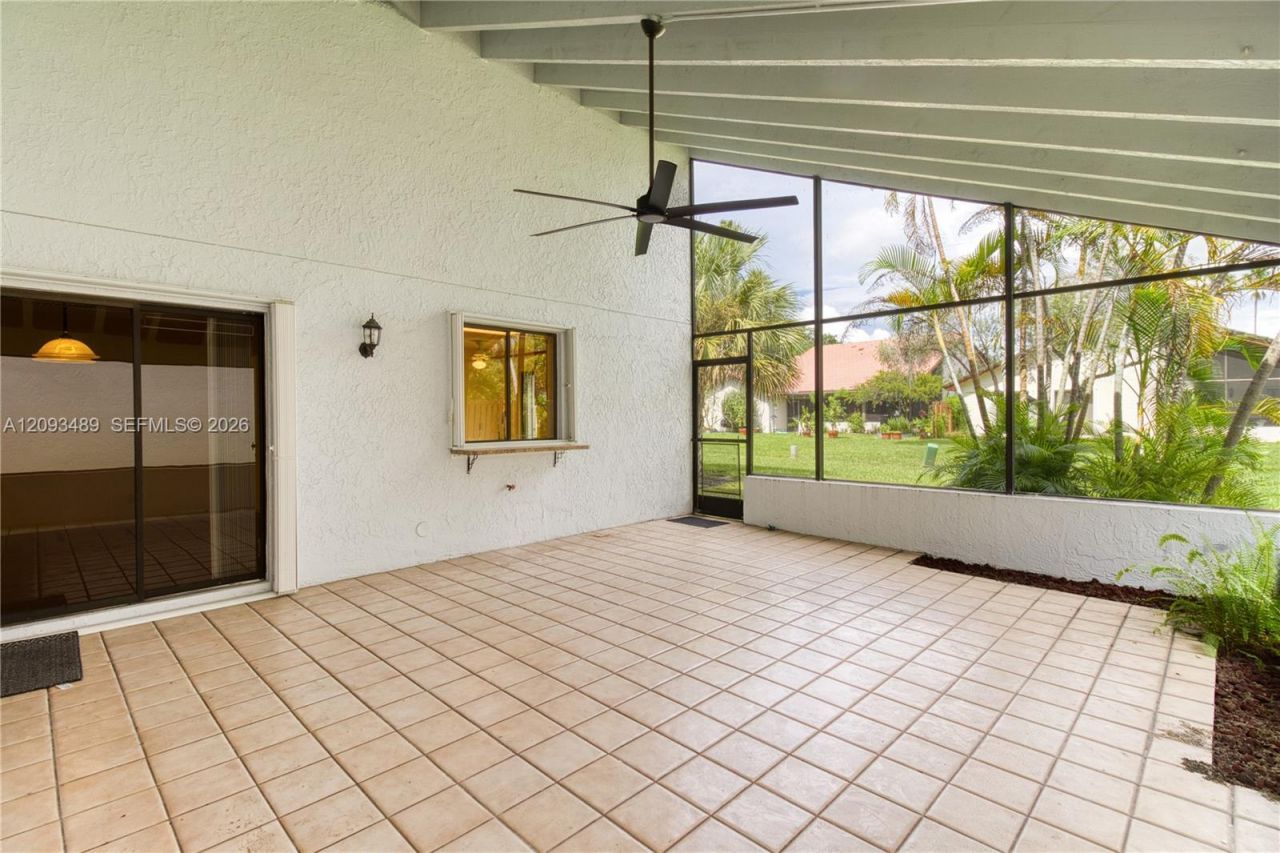 2156 Baton Rouge, Weston, FL 33326 Photo
