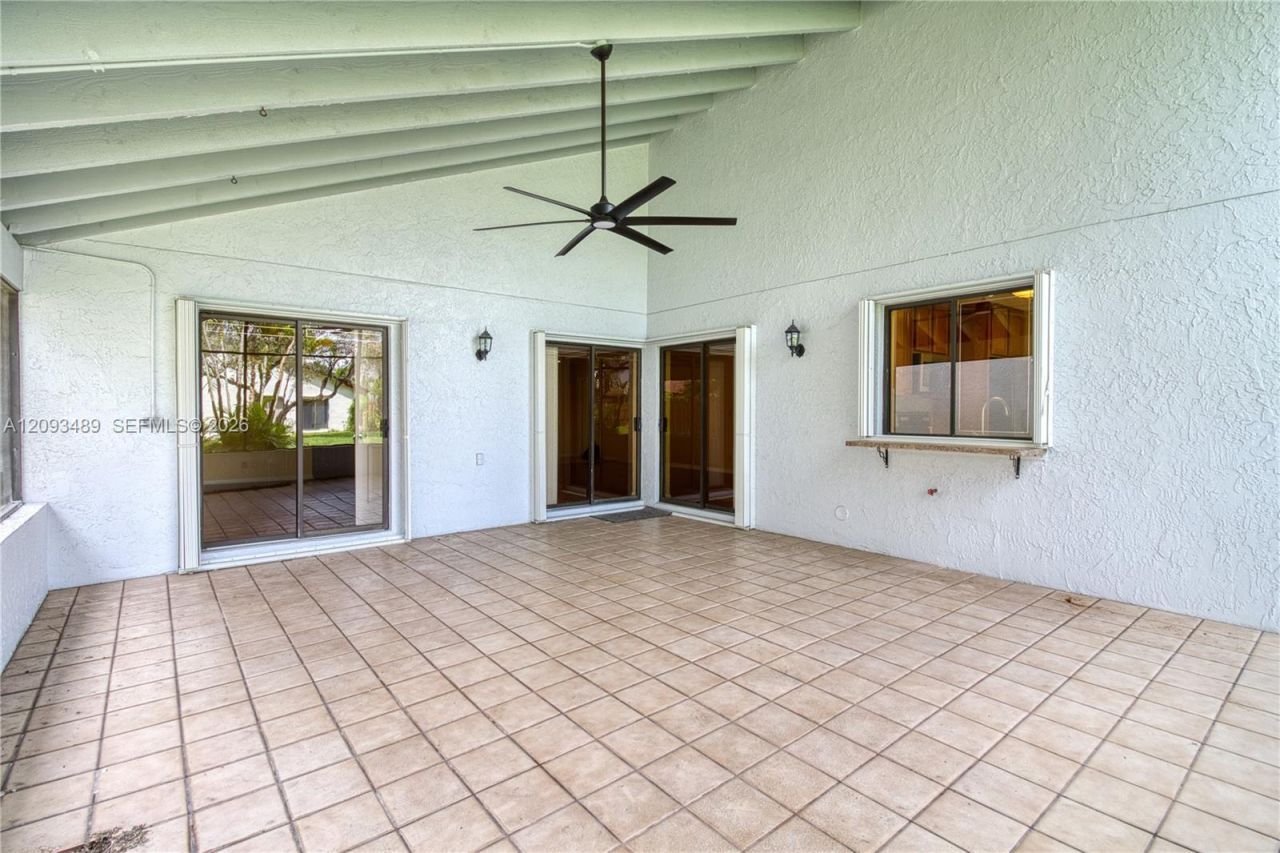 2156 Baton Rouge, Weston, FL 33326 Photo