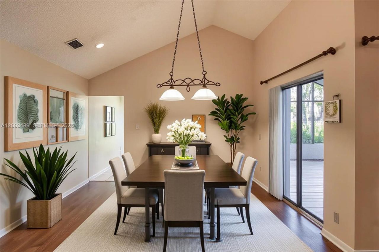 2156 Baton Rouge, Weston, FL 33326 Photo