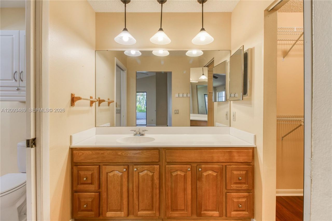 2156 Baton Rouge, Weston, FL 33326 Photo