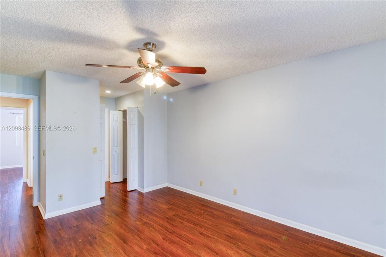 2156 Baton Rouge, Weston, FL 33326 Photo