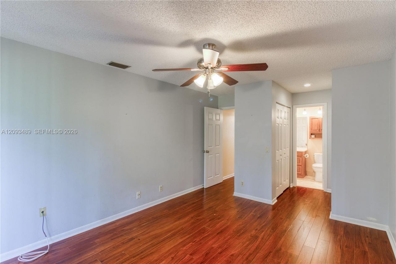 2156 Baton Rouge, Weston, FL 33326 Photo