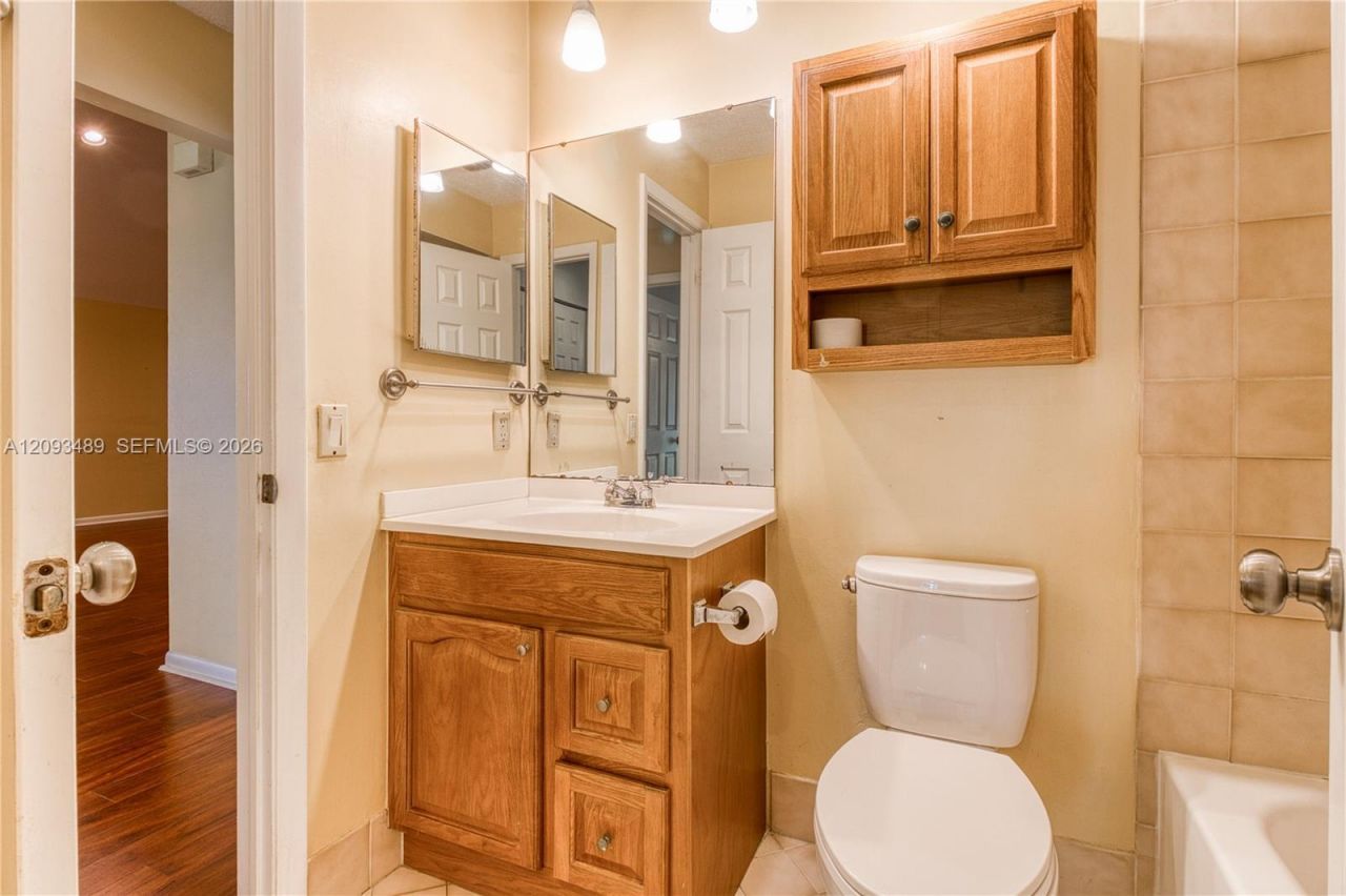 2156 Baton Rouge, Weston, FL 33326 Photo