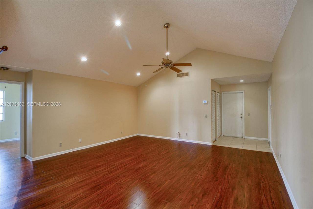 2156 Baton Rouge, Weston, FL 33326 Photo