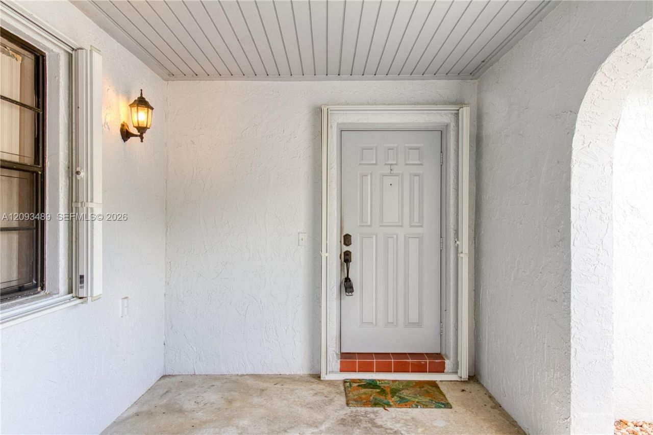 2156 Baton Rouge, Weston, FL 33326 Photo