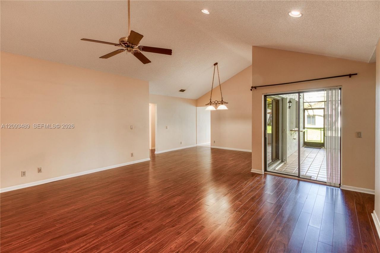 2156 Baton Rouge, Weston, FL 33326 Photo