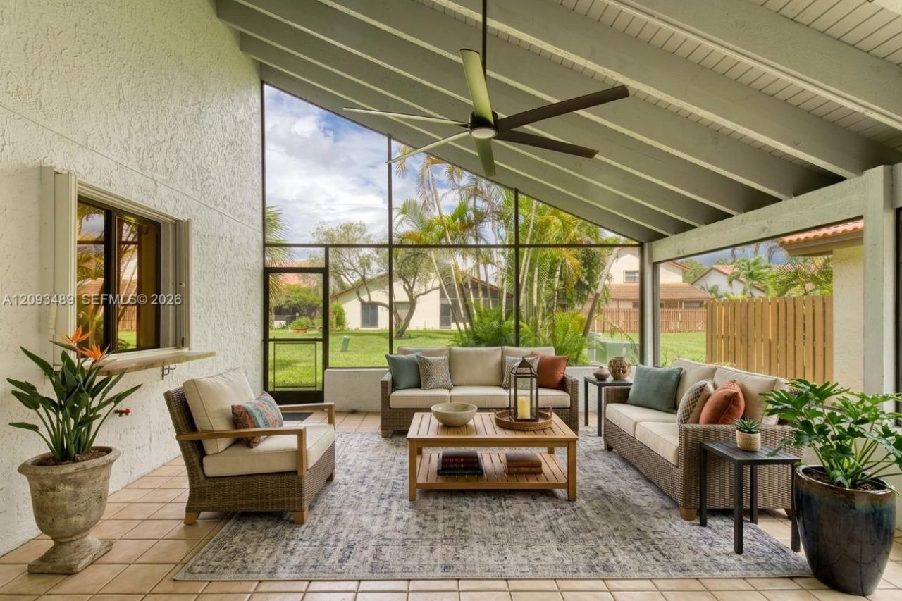 2156 Baton Rouge, Weston, FL 33326 Photo