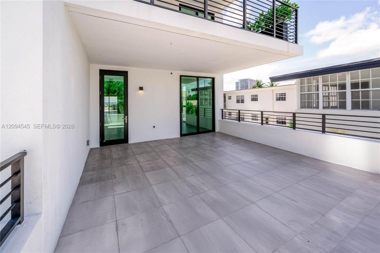 1930 Bay Dr , Unit 2, Miami Beach, FL 33141 Photo