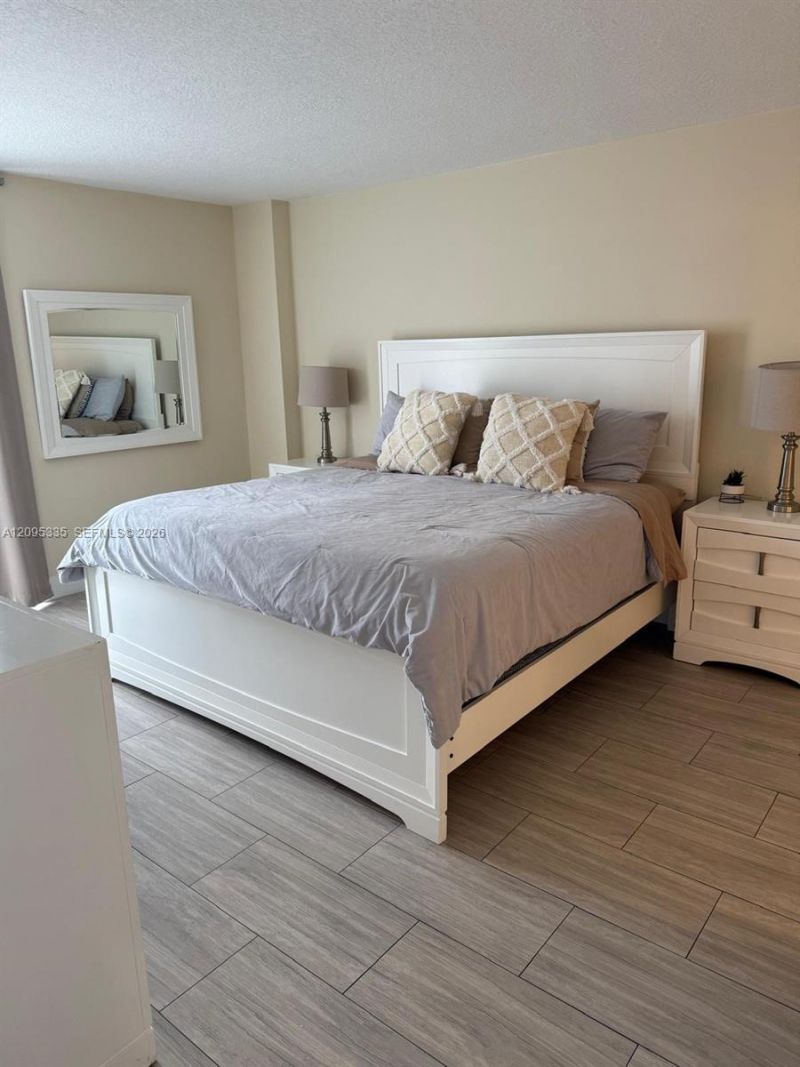 3300 NE 192nd St , Unit 414, Aventura, FL 33180 Photo