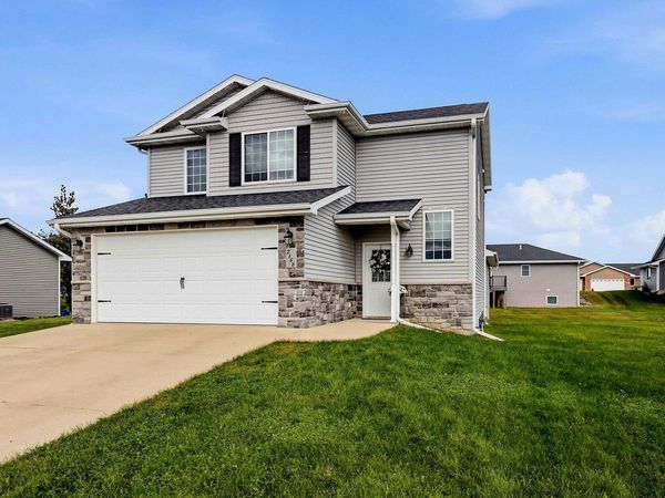 2168 Comanche Drive, Asbury, IA 52002