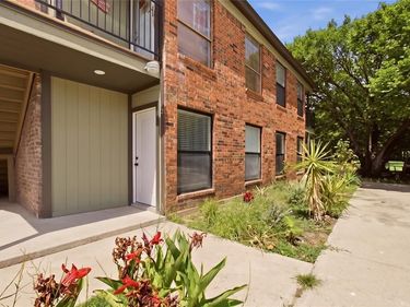 908 Isbell Road, Unit A, Fort Worth, TX 76114
