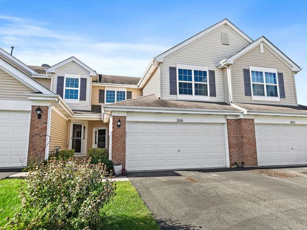 206 Wild Meadow Lane , Woodstock, IL 60098