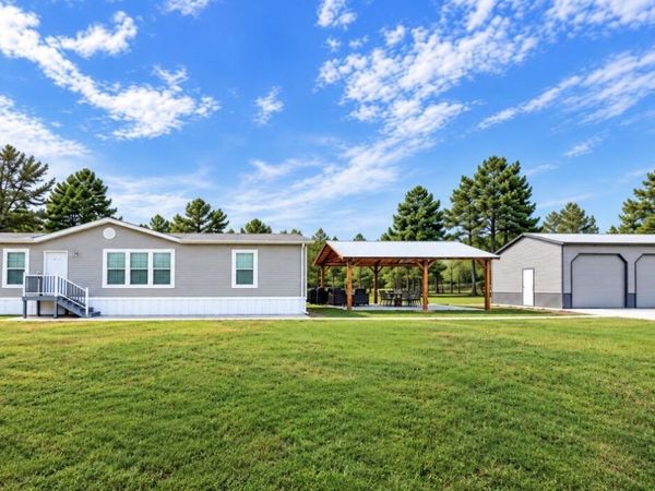 377 Wagner Drive, DeFuniak Springs, FL 32433