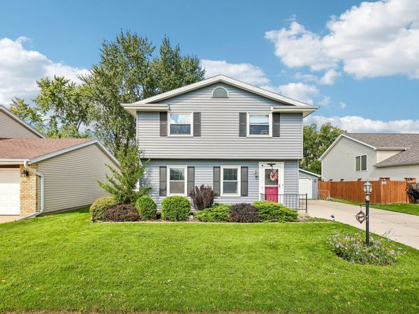 8504 Westbrook Dr, Sturtevant, WI 53177