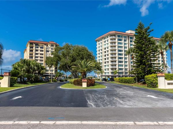 700 ISLAND WAY , Unit 501, CLEARWATER BEACH, FL 33767