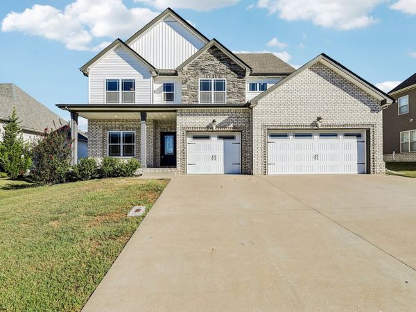 300 Bluebriar Trce, Clarksville, TN 37043