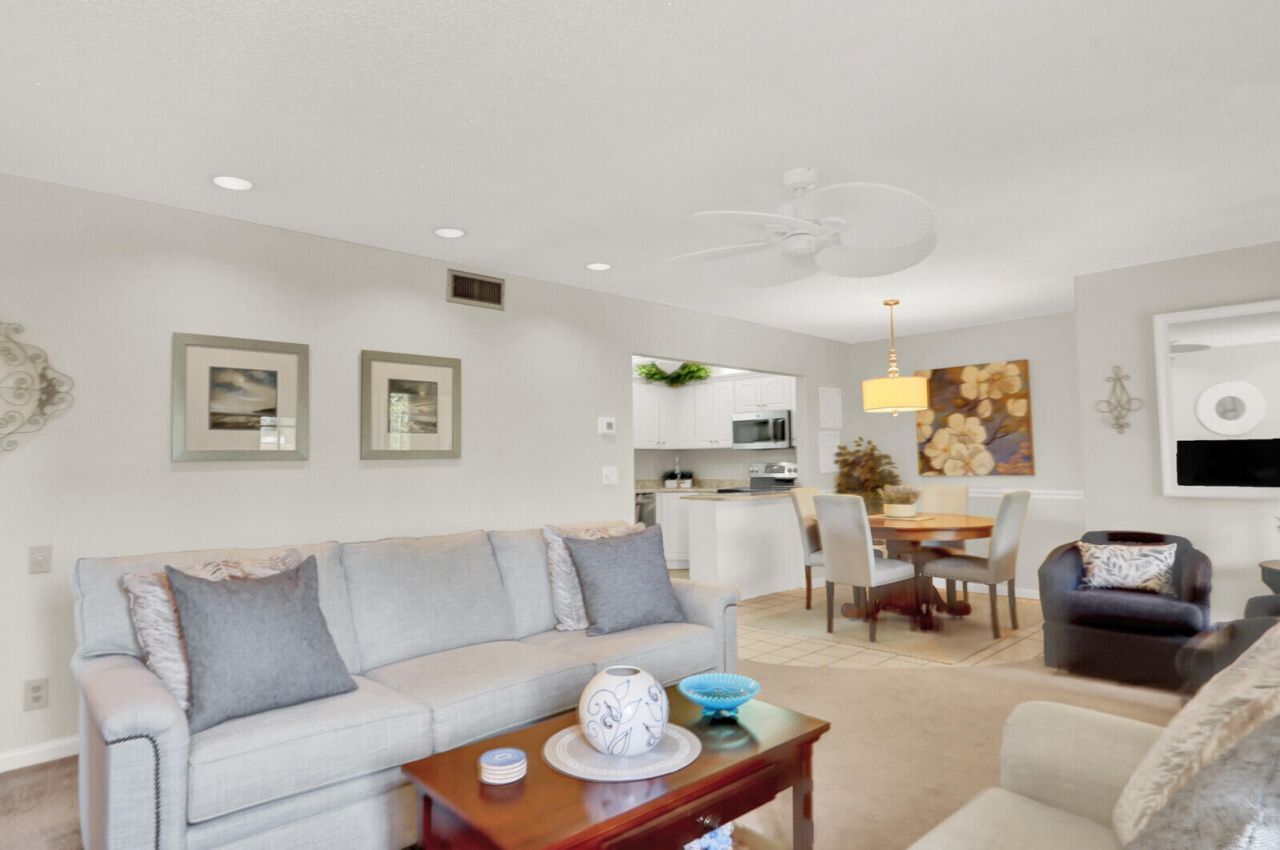 323 Knotty Pine Circle, Unit A-2, Greenacres, FL 33463 Photo