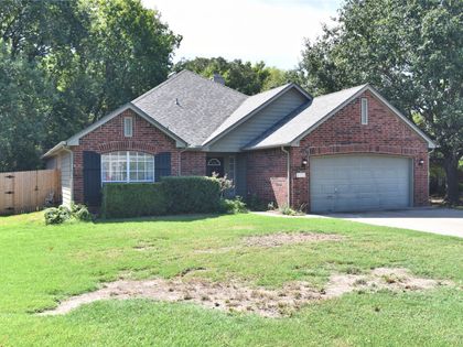3121 W Elgin Street Broken Arrow, OK 74012