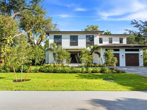 6255 SW 69th St , South Miami, FL 33143