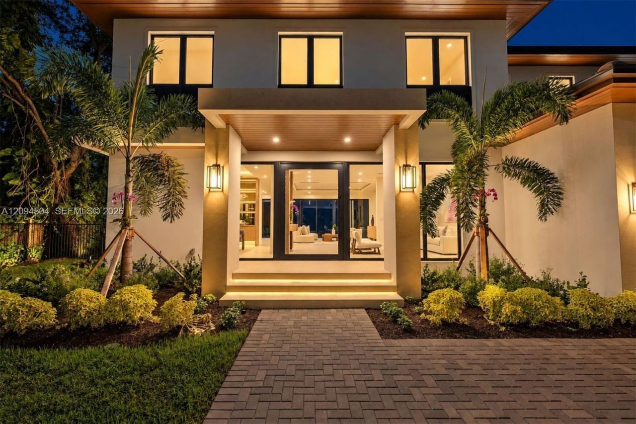 6255 SW 69th St , South Miami, FL 33143 Photo