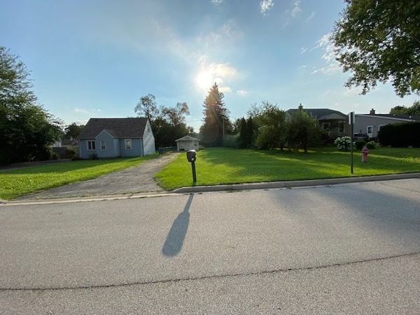 424 N Elmwood Avenue, Wood Dale, IL 60191